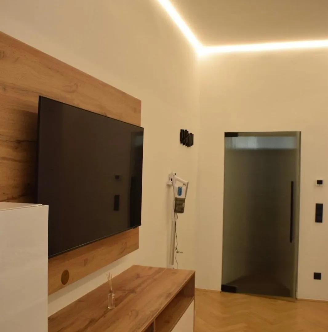 Black & White Apartment Vienna