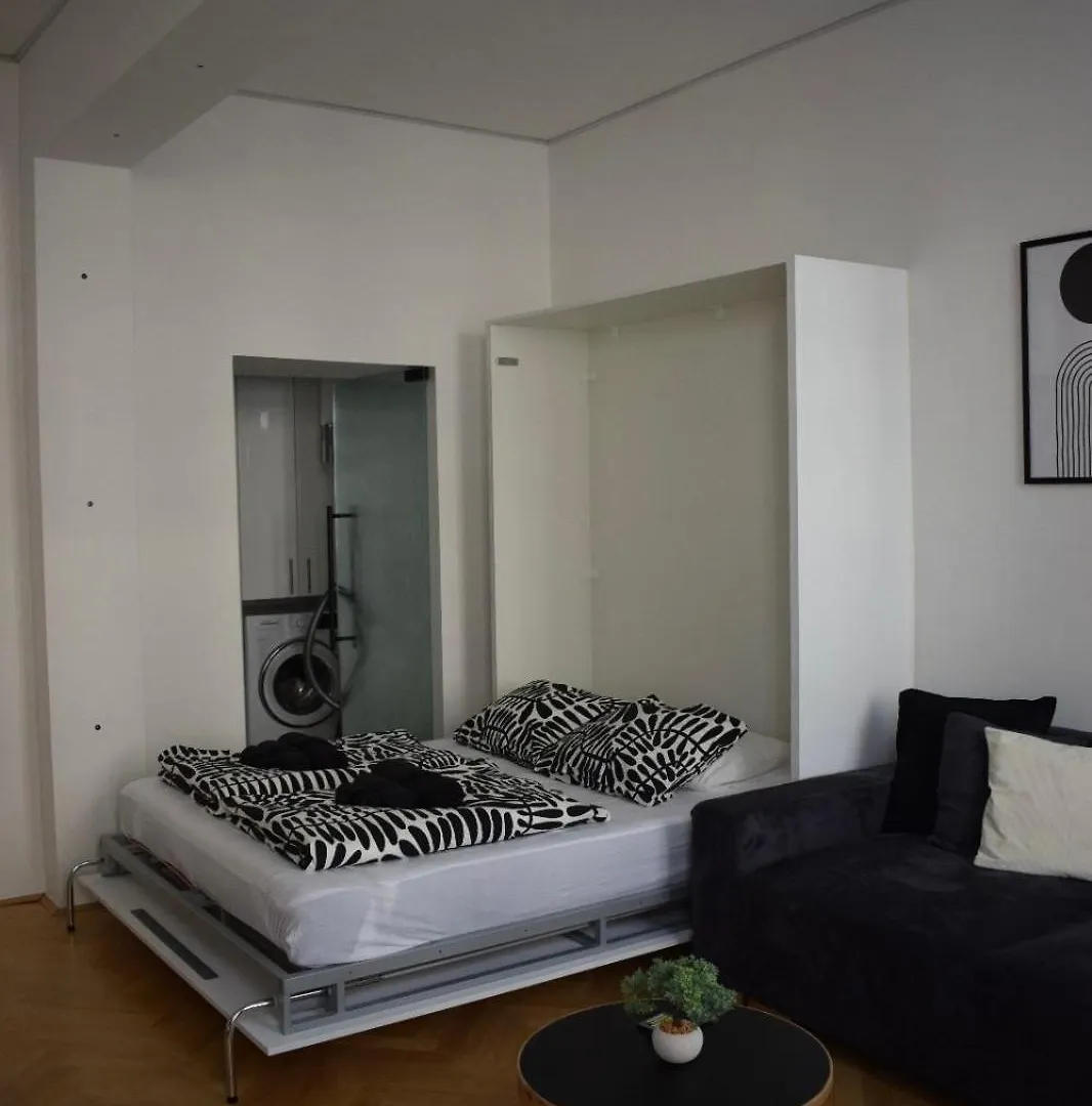 Black & White Apartment Vienna