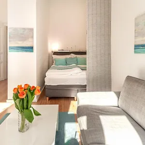  Апартаменты Luxurious And Bright, 5 Min To City Center
