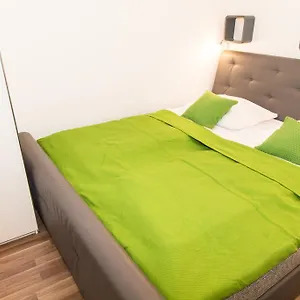  Апартаменты Diefenbachgasse