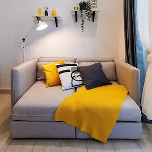  Apartment Cozy Market-square Retreat Located In The Heart Of The 10th District